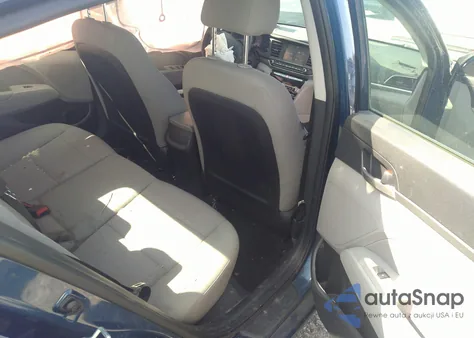 2020 Hyundai Elantra Sel z USA, uszkodzony, nr VIN 5NPD84LF0LH567950